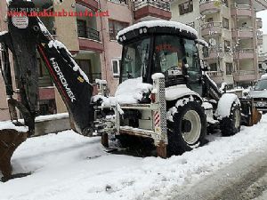 Acil Satılık 2013 Model Kazıcı Yükleyici